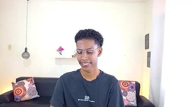 maiki18  online show from 3, 3, 2025