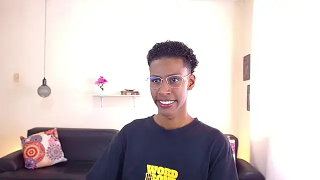 maiki18  online show from 1, 3, 2025