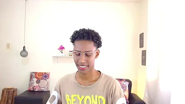 maiki18  online show from 11, 3, 2025