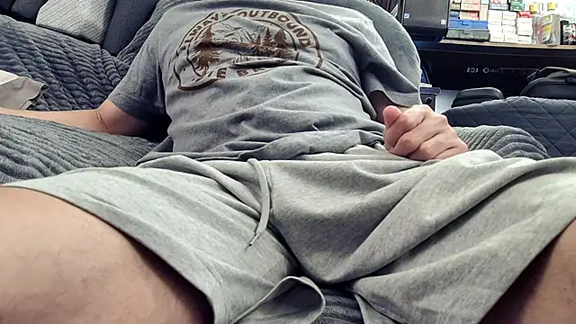 Snapshot of ClampMaster chatting on 29, 11, 2025 ClampMaster online show from 29, 11, 2025