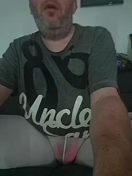 ShyBoy1982 online show from 9, 11, 2025