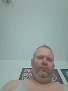 ShyBoy1982 online show from 9, 11, 2025