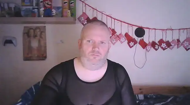 ShyBoy1982 online show from 23, 2, 2025