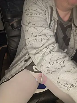 ShyBoy1982 online show from 20, 12, 2025