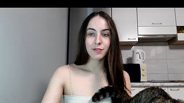 Snapshot of SierraSky_ chatting on 28, 4, 2026 SierraSky online show from 28, 4, 2026