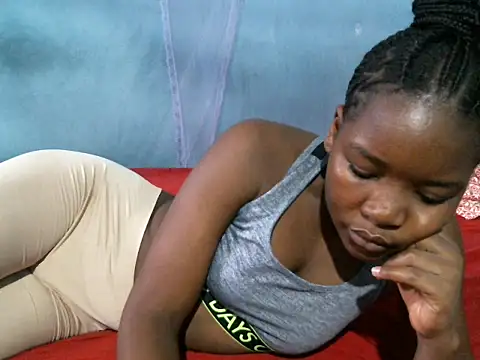 cocolicky online show from 2, 12, 2025