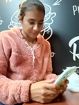 Leslly  online show from 26, 9, 2025