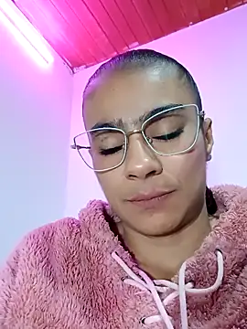 Leslly  online show from 25, 3, 2026