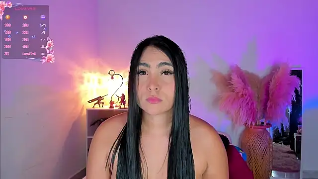 Sarahballiston  online show from 22, 2, 2025