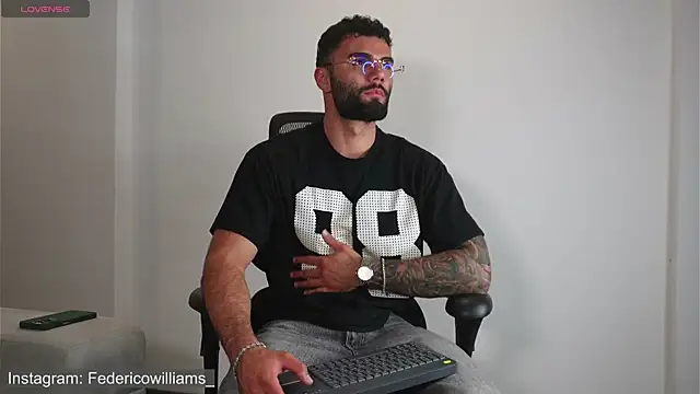 Derek w online show from 23, 9, 2025