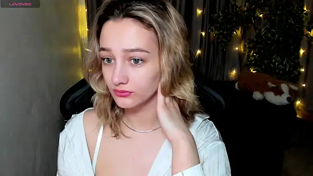 Sinty Noria online show from 4, 3, 2025