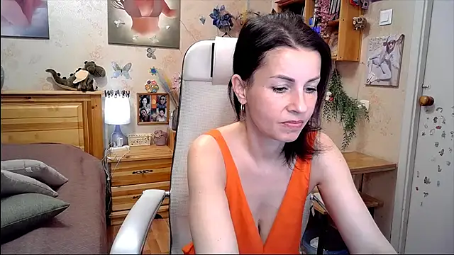 Kendra Mom online show from 23, 4, 2026