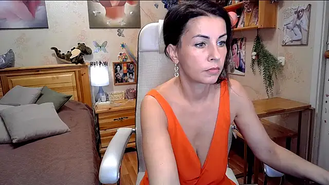 Kendra Mom online show from 6, 11, 2025