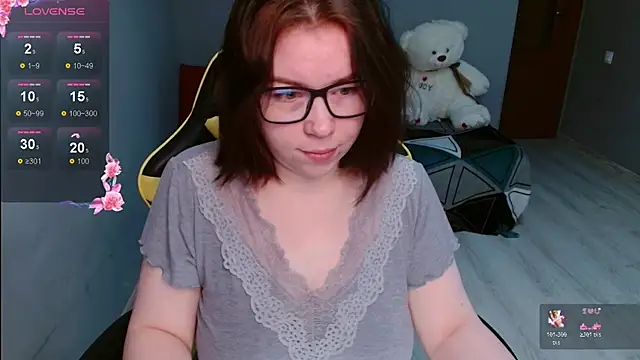 Snapshot of Emily_Amorre chatting on 24, 10, 2025 Emily Amorre online show from 24, 10, 2025