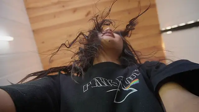 Feetgirl01 online show from 13, 1, 2025