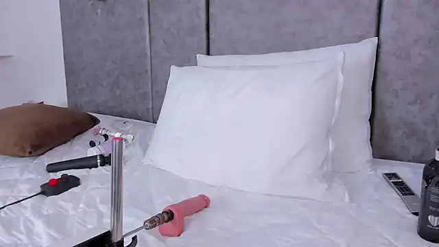 SelenaGmez online show from 1, 3, 2026