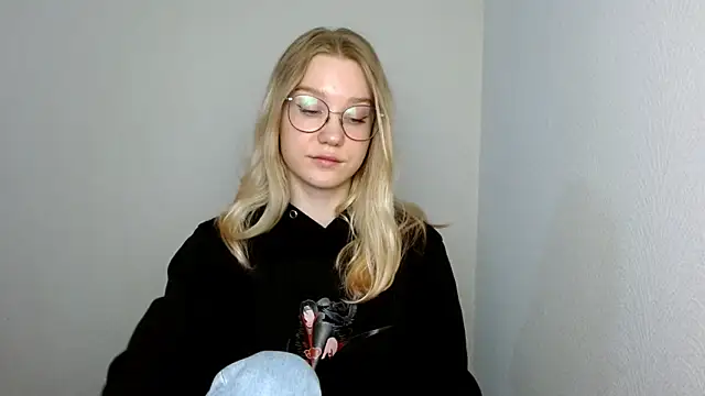 cindi hot online show from 20, 3, 2025