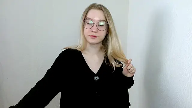 cindi hot online show from 18, 3, 2025