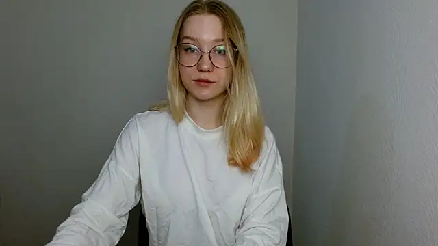 cindi hot online show from 17, 3, 2025