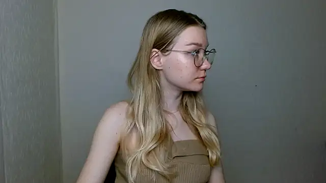 cindi hot online show from 1, 12, 2025