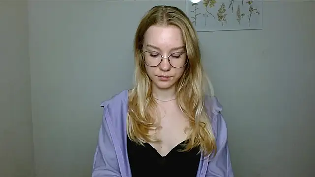 cindi hot online show from 7, 10, 2025