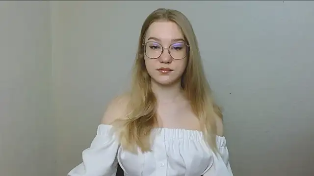 cindi hot online show from 23, 4, 2026