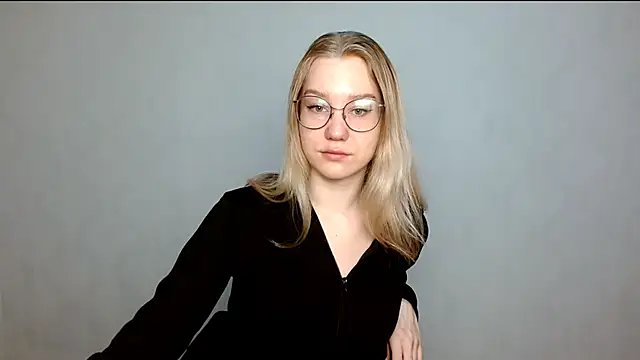 cindi hot online show from 3, 3, 2025