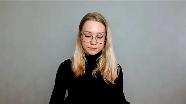 cindi hot online show from 6, 3, 2025