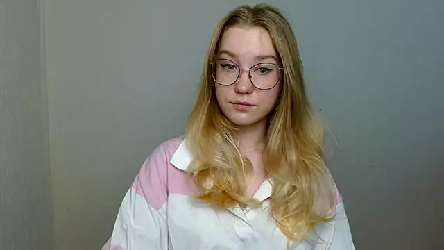 cindi hot online show from 18, 11, 2025