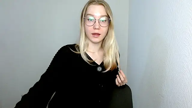 cindi hot online show from 18, 3, 2025