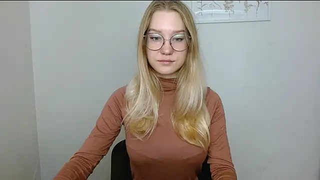 cindi hot online show from 4, 10, 2025