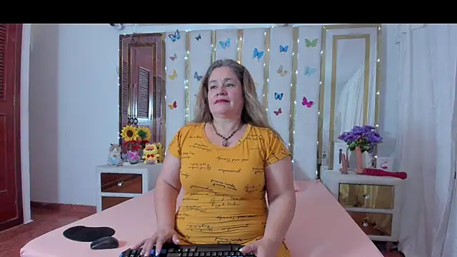 AnyelaGitanaMature online show from 5, 11, 2025