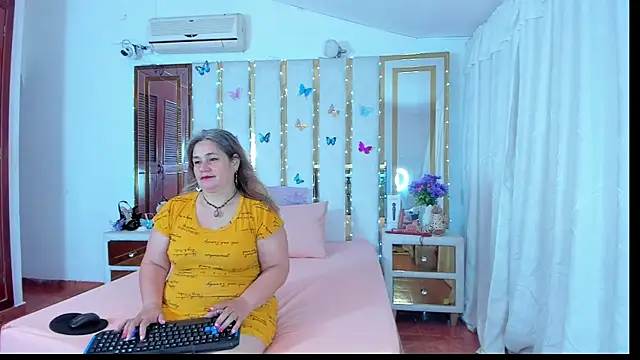 AnyelaGitanaMature online show from 15, 9, 2025