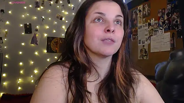 Snapshot of Saya_sweet chatting on 12, 10, 2025 Saya sweet online show from 12, 10, 2025