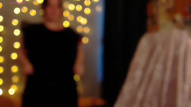 Snapshot of Saya_sweet chatting on 3, 10, 2025 Saya sweet online show from 3, 10, 2025