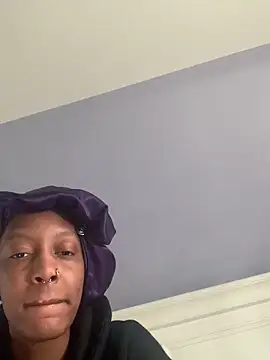 Bluesaphireee online show from 11, 3, 2025