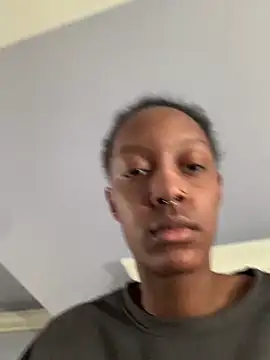 Bluesaphireee online show from 3, 3, 2025