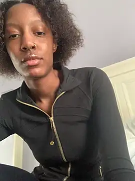 Bluesaphireee online show from 9, 3, 2025