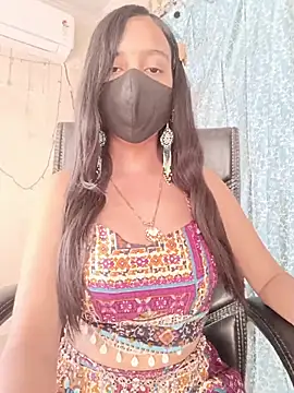 Snapshot of Parinaaz18 chatting on 13, 5, 2026 Parinaaz18 online show from 13, 5, 2026