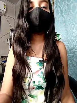 Parinaaz18 online show from 3, 12, 2025