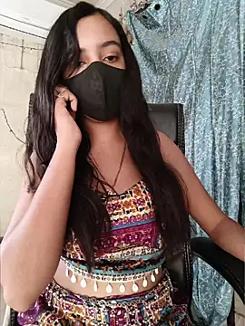 Snapshot of Parinaaz18 chatting on 18, 6, 2026 Parinaaz18 online show from 18, 6, 2026