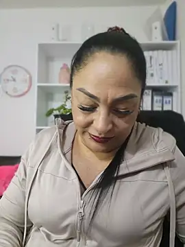 Gina Myers online show from 25, 6, 2026