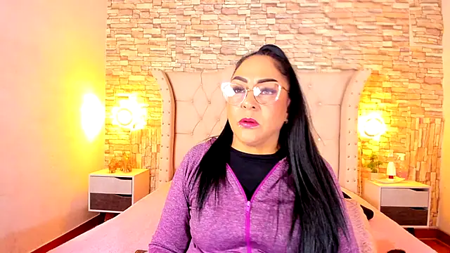 Gina Myers online show from 26, 9, 2025