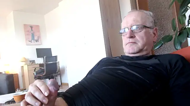 Snapshot of Milkasahne64 chatting on 21, 3, 2026 Milkasahne64 online show from 21, 3, 2026