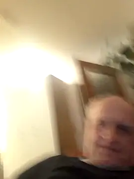 Snapshot of Milkasahne64 chatting on 18, 12, 2025 Milkasahne64 online show from 18, 12, 2025