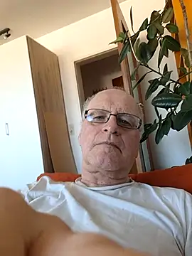 Milkasahne64 online show from 9, 5, 2026