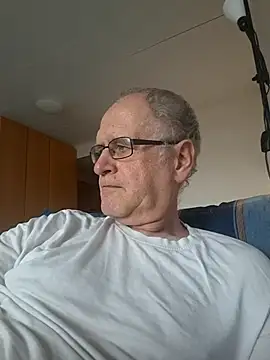 Milkasahne64 online show from 10, 10, 2025