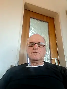 Snapshot of Milkasahne64 chatting on 12, 2, 2026 Milkasahne64 online show from 12, 2, 2026