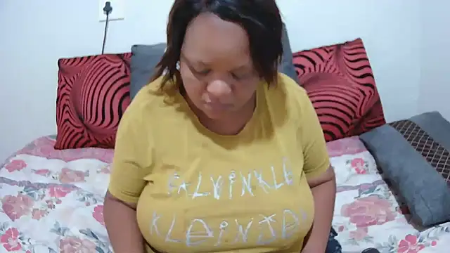 Snapshot of BBW42LL chatting on 16, 11, 2025 BBW42LL online show from 16, 11, 2025