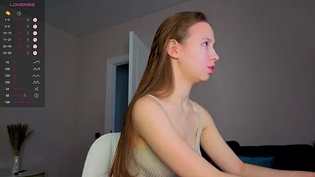 Snapshot of Dream_emma chatting on 13, 9, 2025 Dream emma online show from 13, 9, 2025